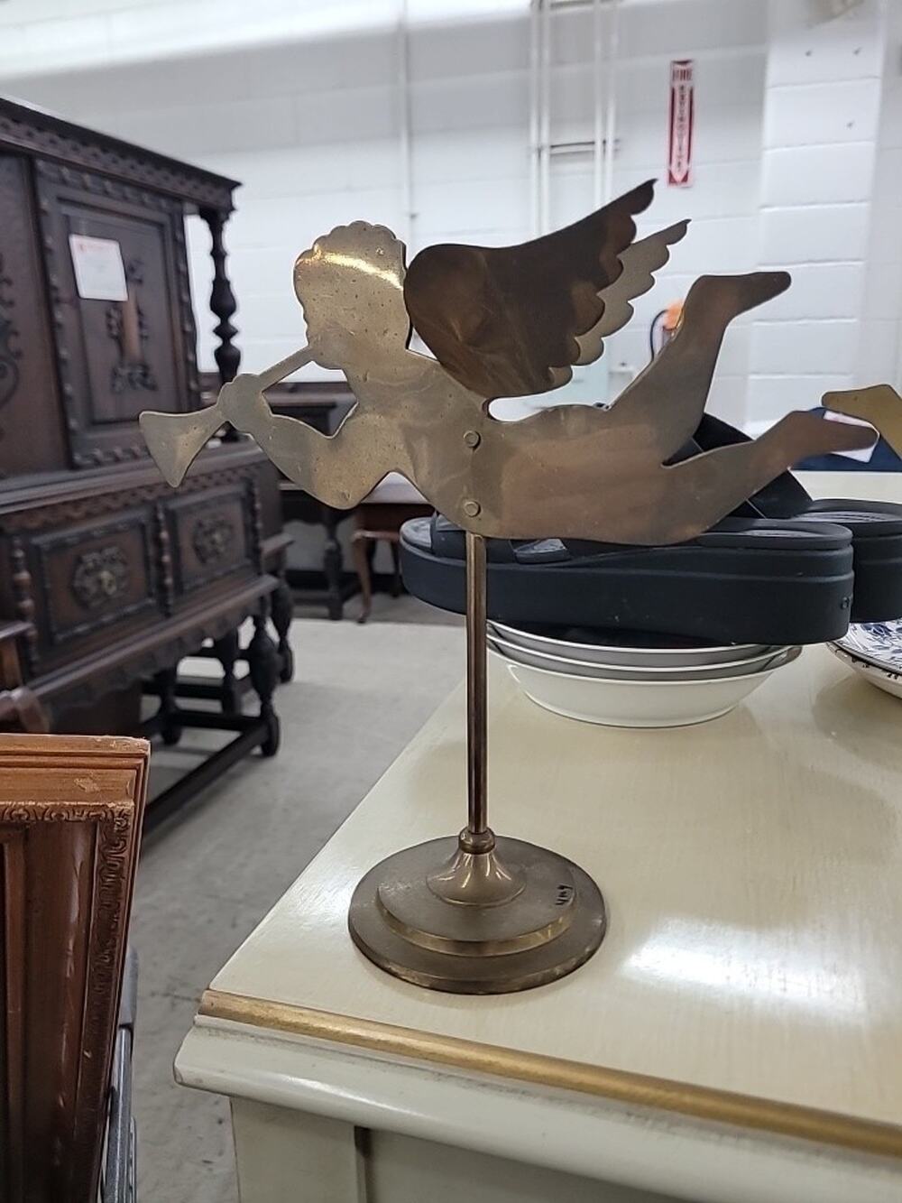 Brass Flying Angel Cherub Figurine on Stand candle holder Winged Tabletop Decor
